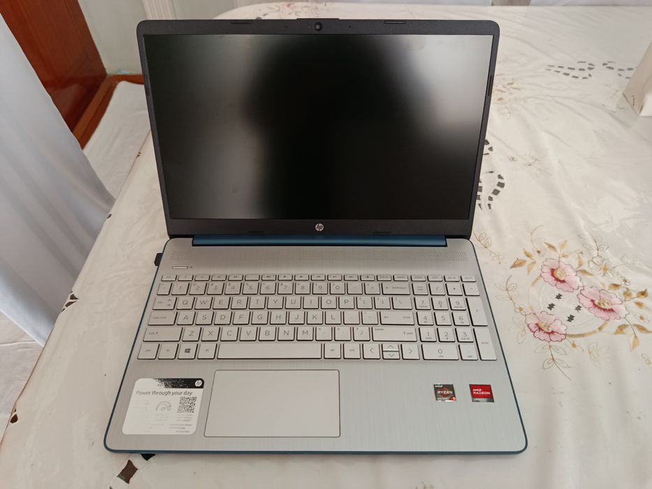 HP Laptop 15-ef2