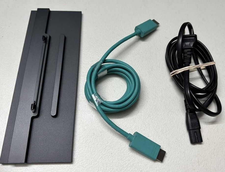 Vând Xbox One X Cyberpunk 2077 Limited Edition