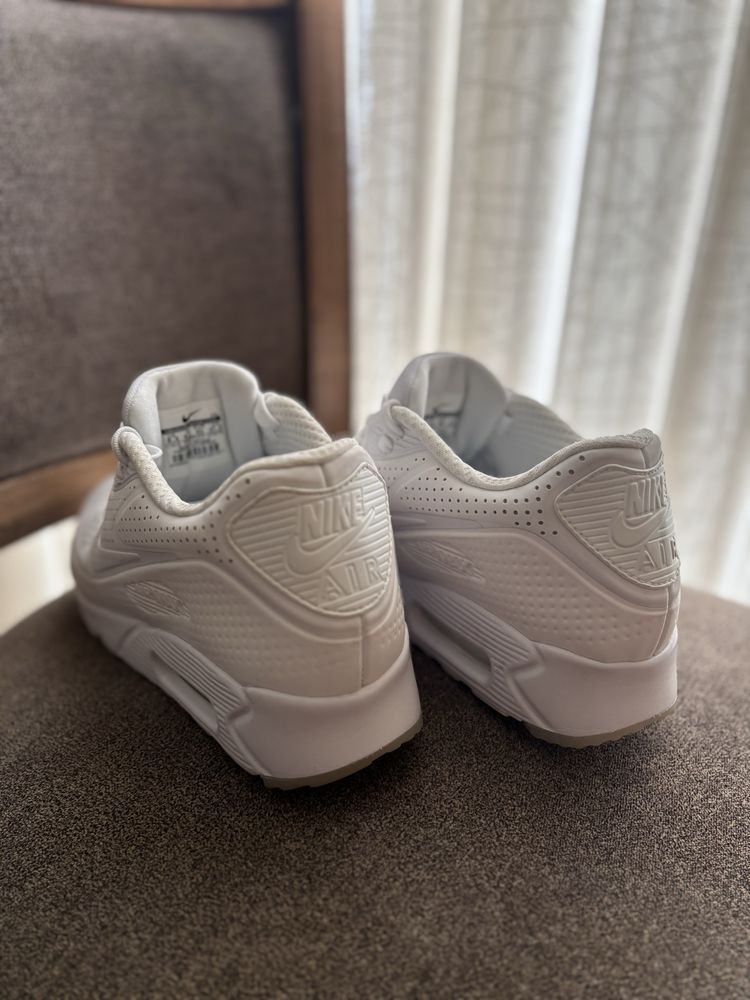 AIR MAX 90 ULTRA MOIRE(Triple white)