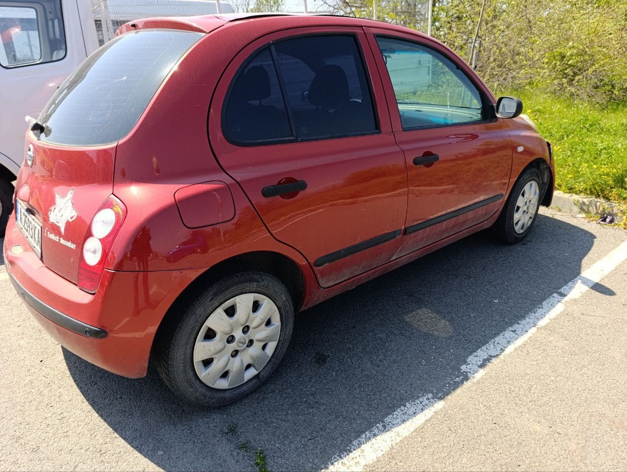 Nisan Micra с ударена предница но в движение! 1000 лв.