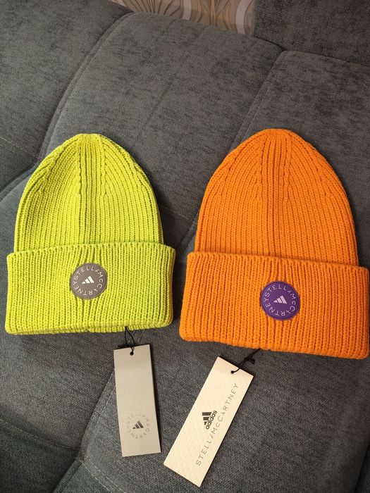 Шапки Stella McCartney в наличии