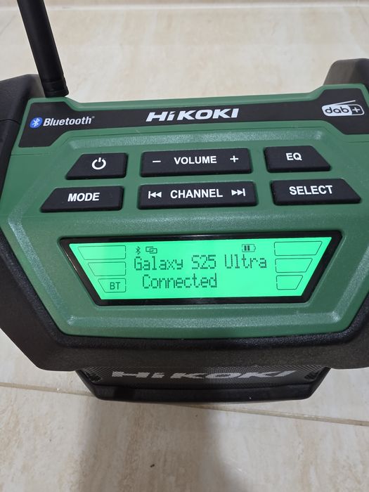 Radio Boxa Hikoki UR 18DA