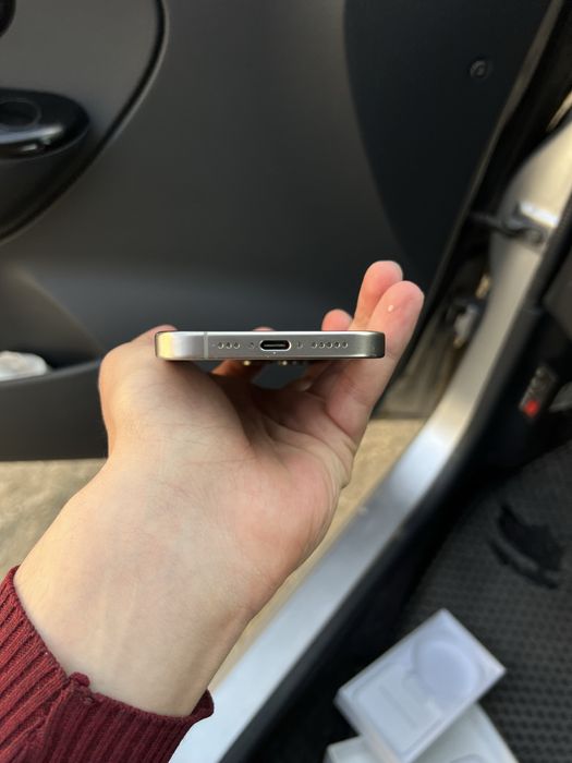 Iphone 15 pro Natural titanium