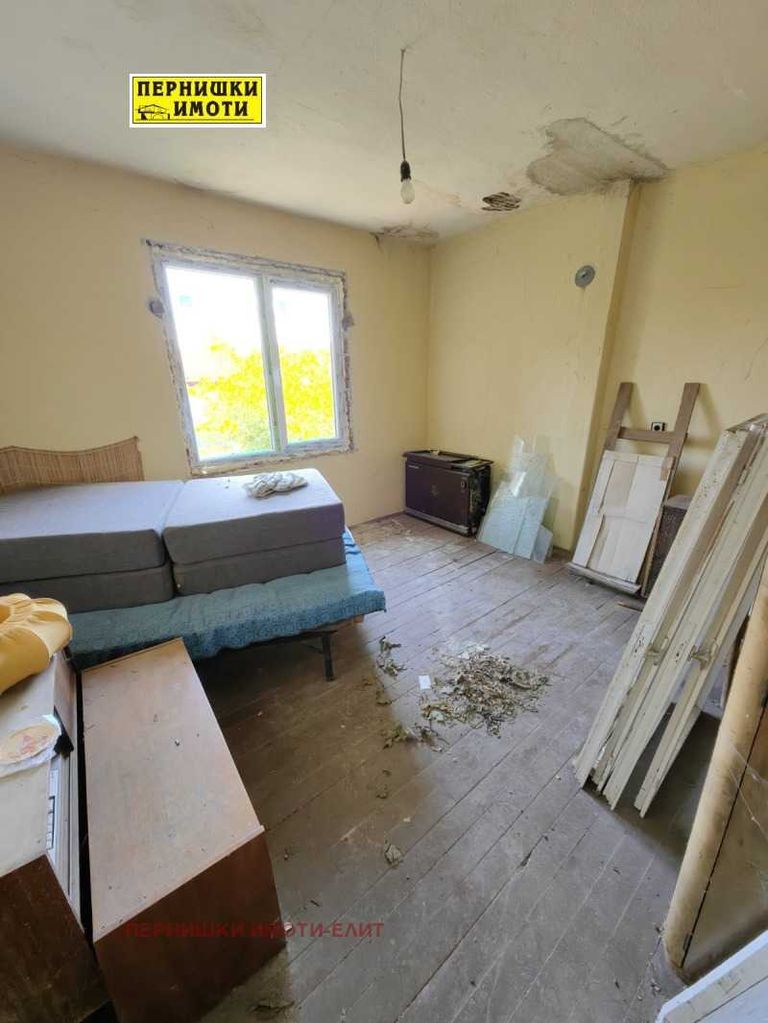 Продава се Къща в Перник, Димова махала - 88 кв.м за 290 €/кв.м - Снимка #1