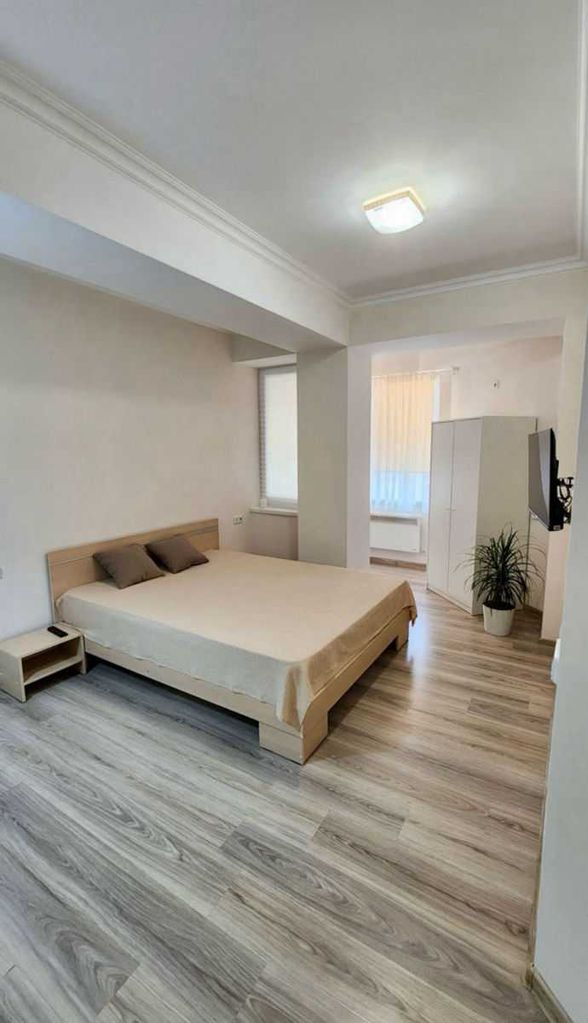 Дава се под наем Едностаен апартамент в София, Хиподрума - 32 кв.м за 300 € - Снимка #1