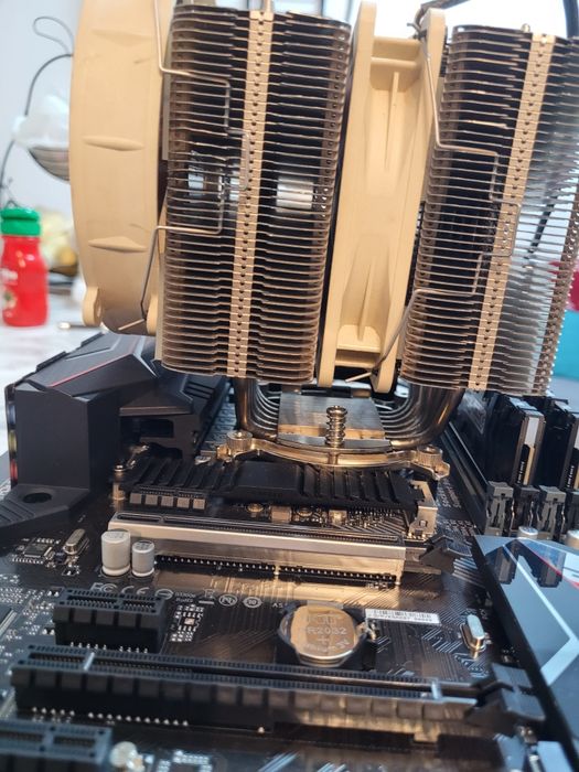 Vand placa de baza cu cpu i7 8700 cooler si rami