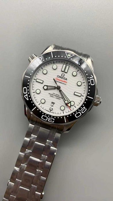 omega seamaster diver 300m сребро/бяло