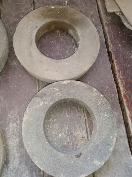 Чарх тошлар сотилади