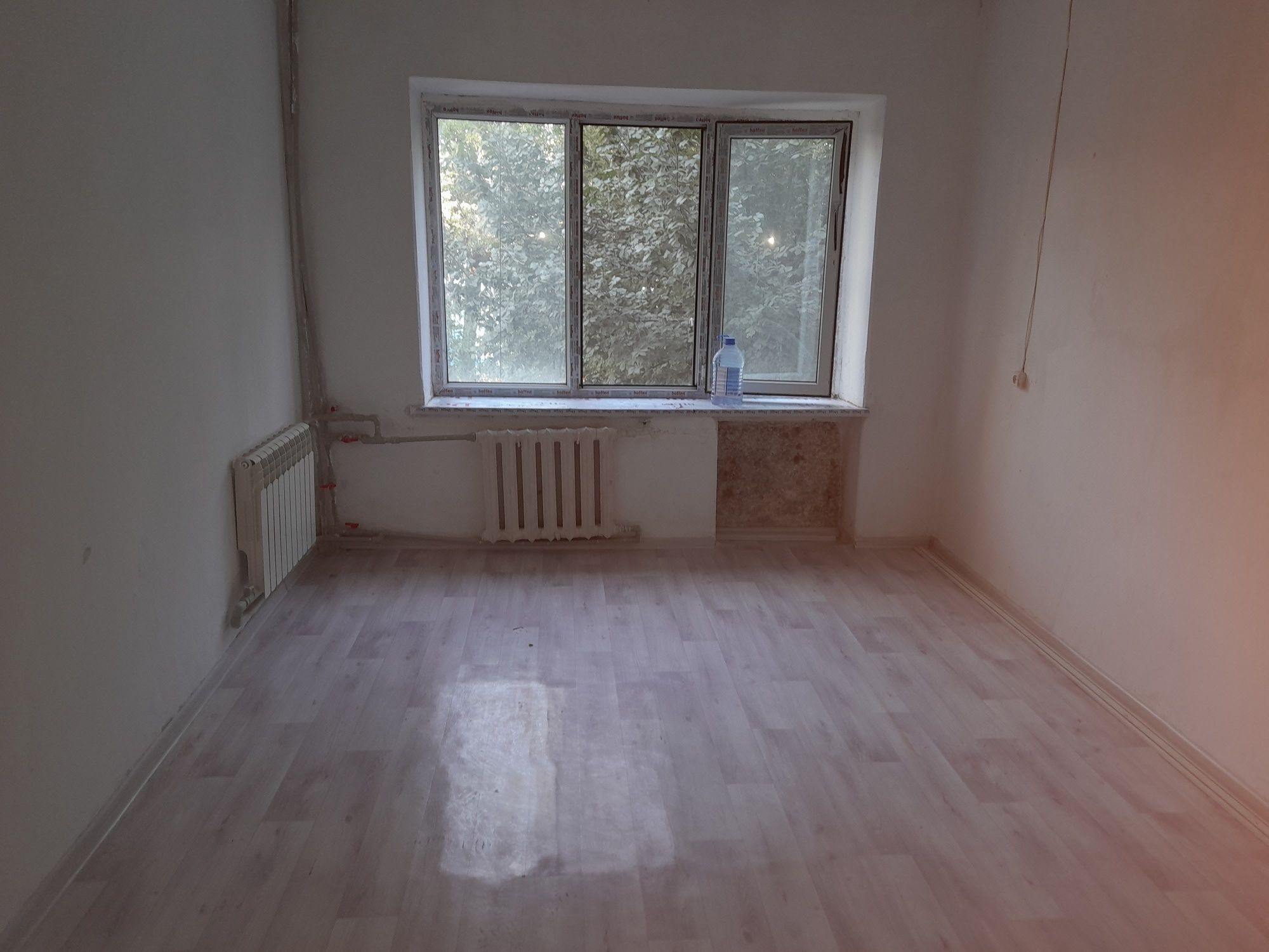 Продается  2комнатная  общежитие.