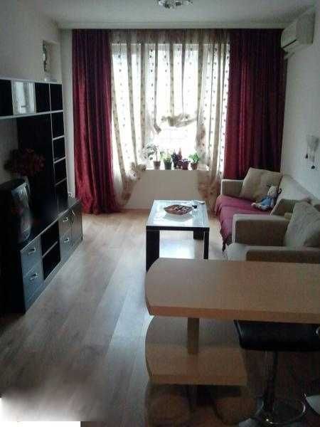 Двустаен апартамент в центъра на града!