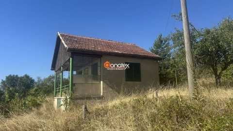 Продава вилен имот 1 дка, с вилна постройка 41 кв.м, в гр.Калофер