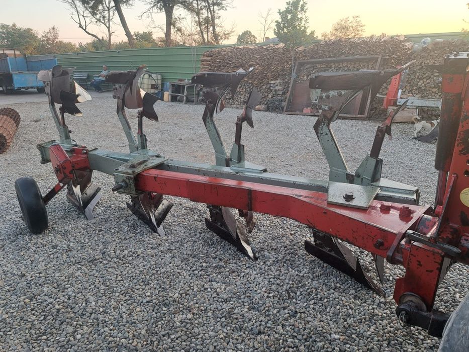 Vând plug reversibil 4 brazde