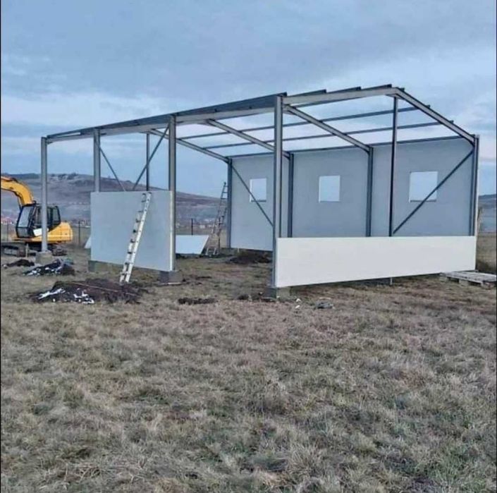 Hală metalică de vânzare, dimensiuni 10x20x4 metri. Structura metalică