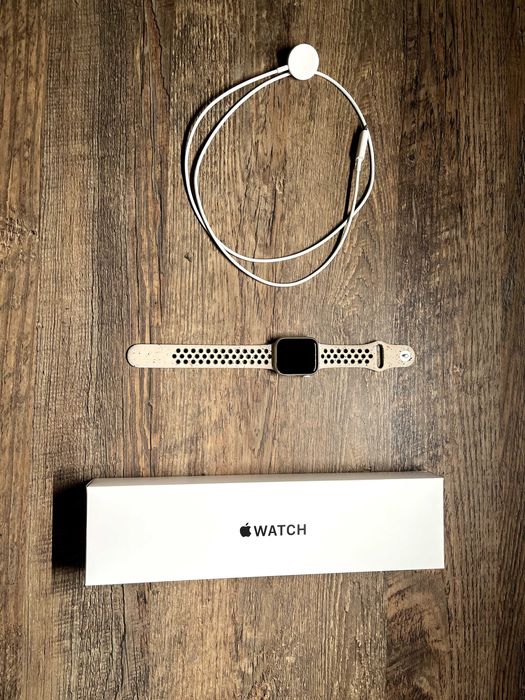 Apple Watch SE 2 41mm (+incarcator si cutie originala)