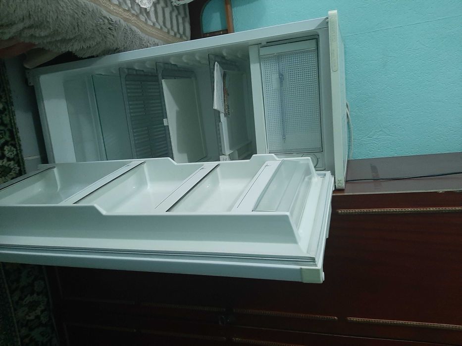 Продам холодильник б/у в отличном состоянии