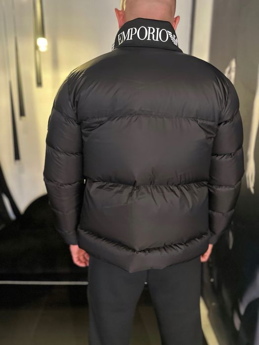 Продам куртку армани оригинал