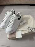 Adidași Alexander McQueen