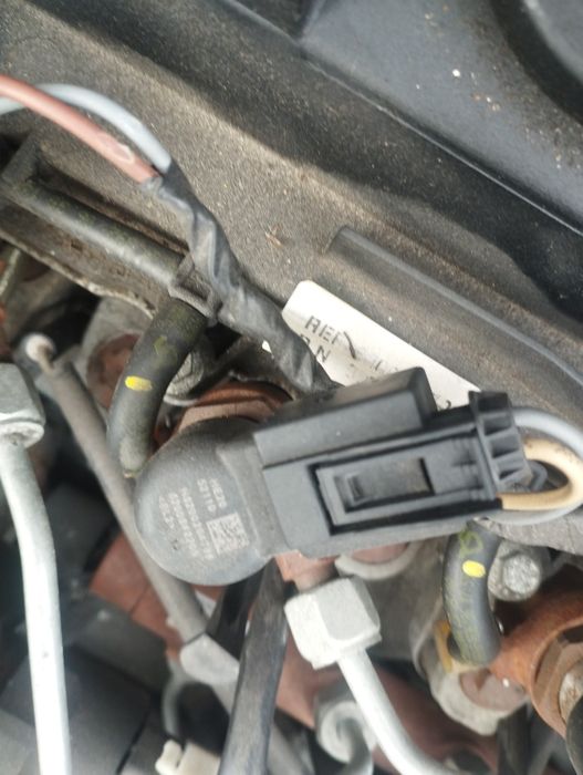 Injector turbina pompa Dacia Renault 1.5dci eeuro4 continental