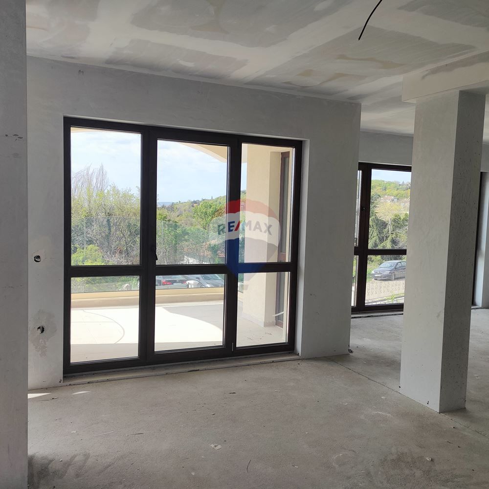 Продава се Къща в к.к. Слънчев ден - 300 кв.м за 1330 €/кв.м - Снимка #11