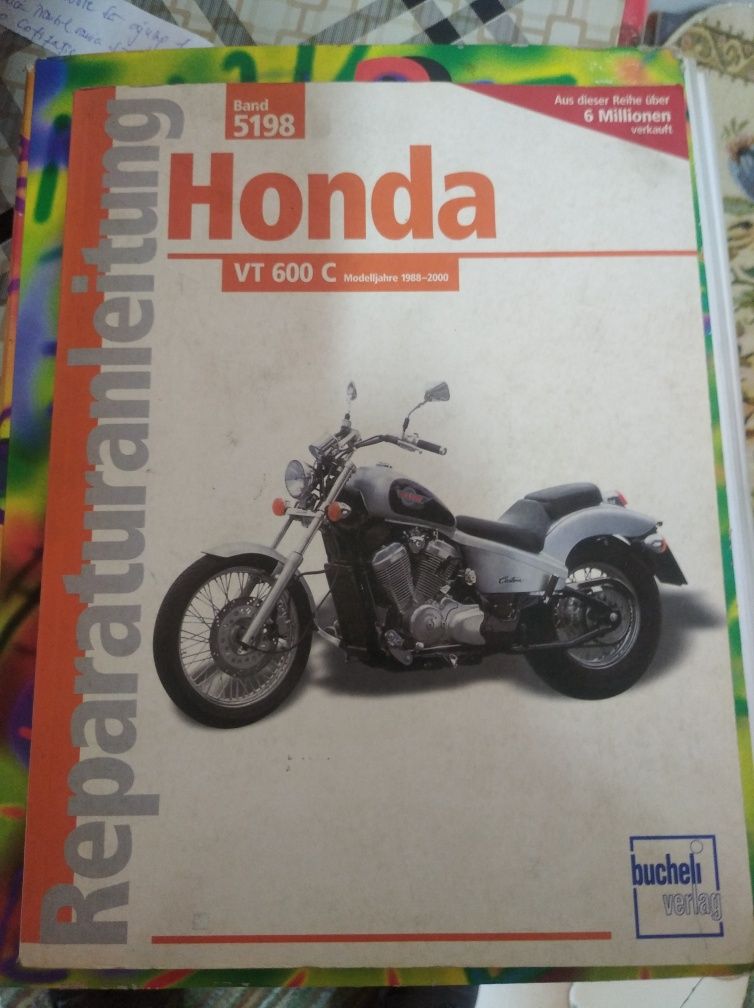 Carte originală reparatii Honda vt600