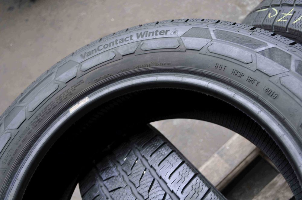 SET 4 Anvelope Iarna 215/60 R17C CONTINENTAL VanContact Winter