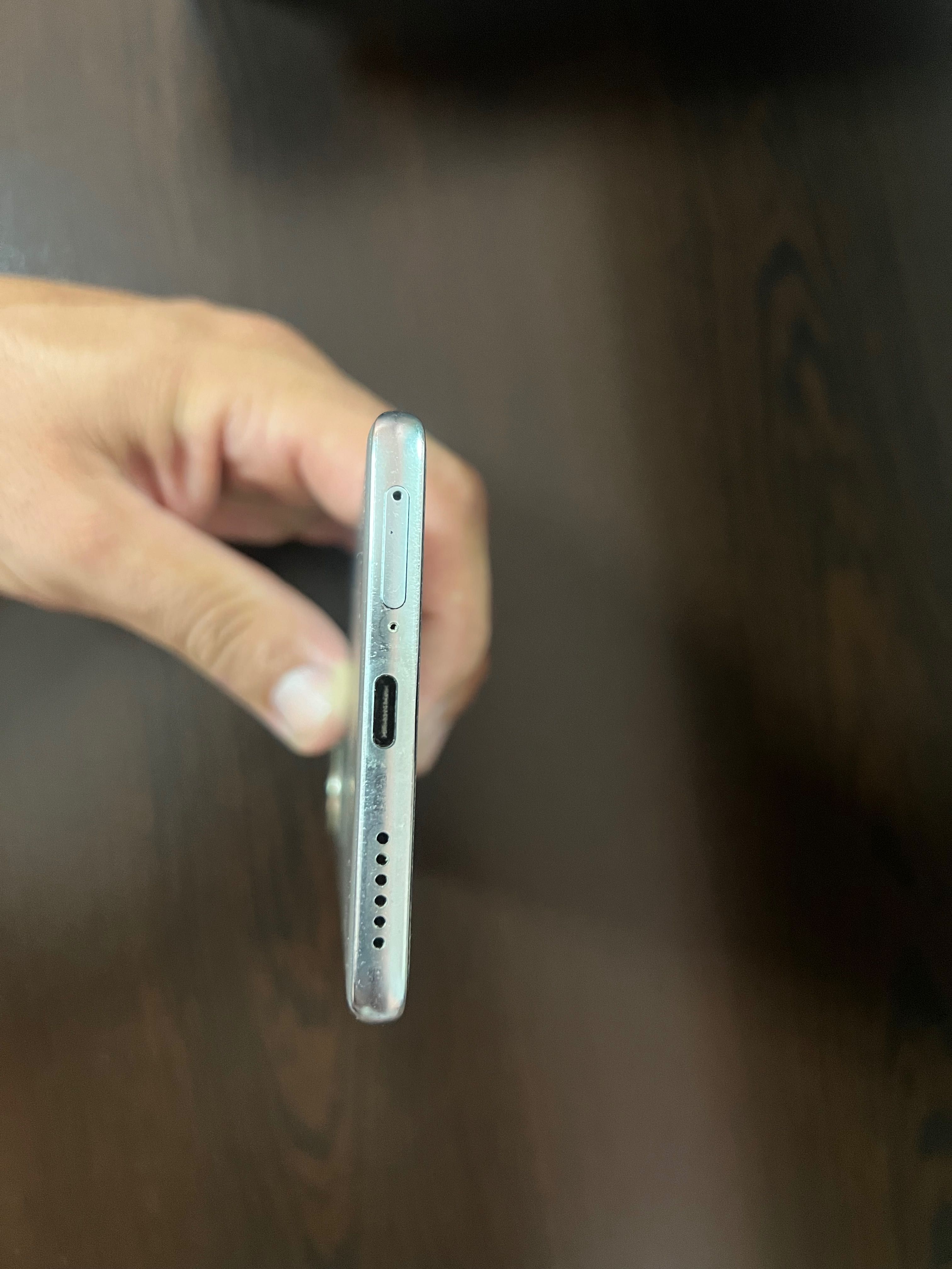 Huawei nova 10 в добро състояние