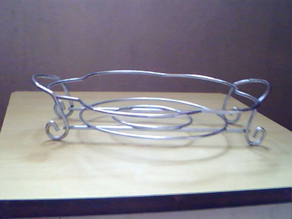 Металлическая подставка под блюдо под цветок или фруктовница