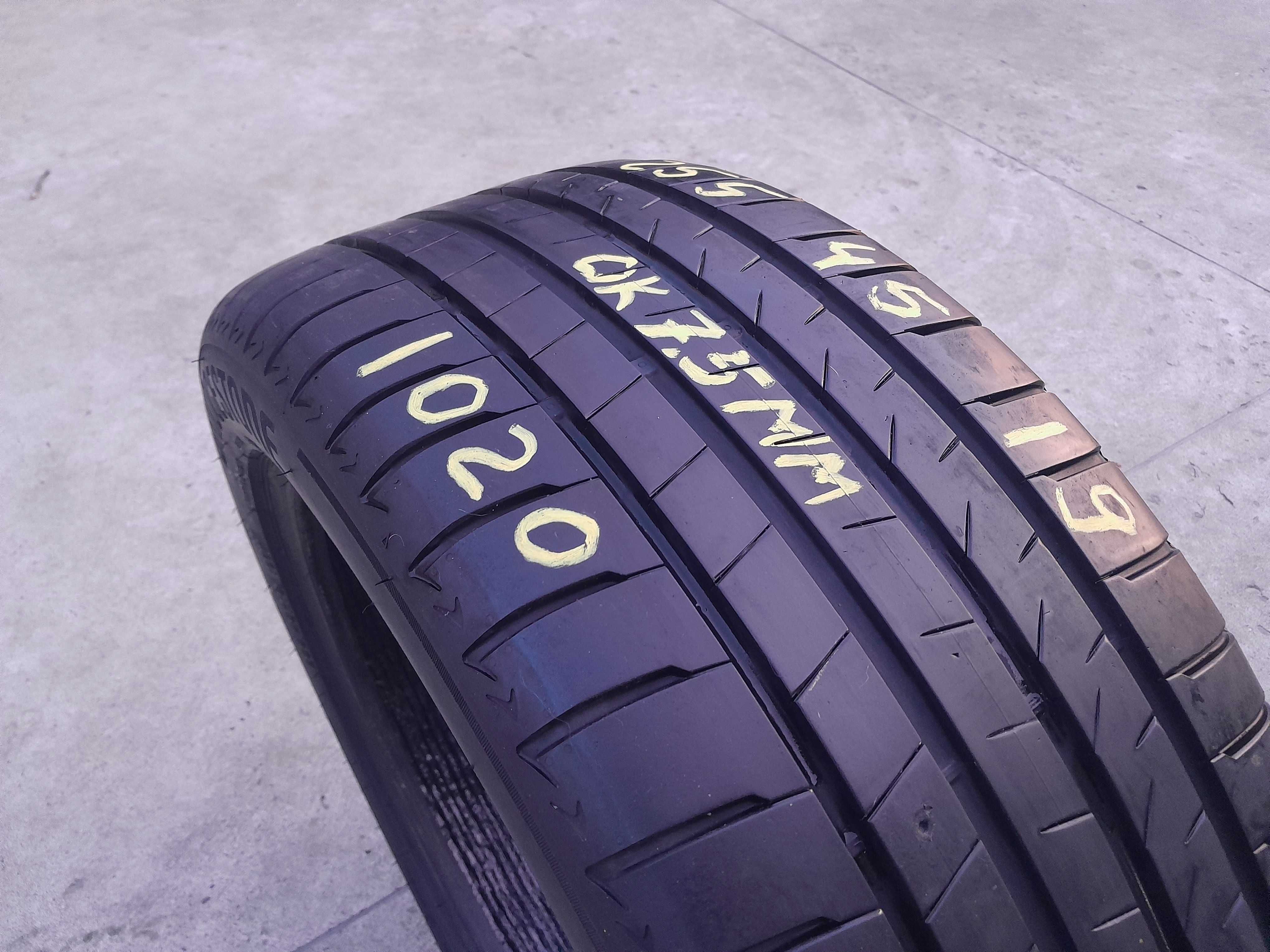 O anvelopa vara 255 45 19 bridgestone turanza T005 profil de 7,5 mm