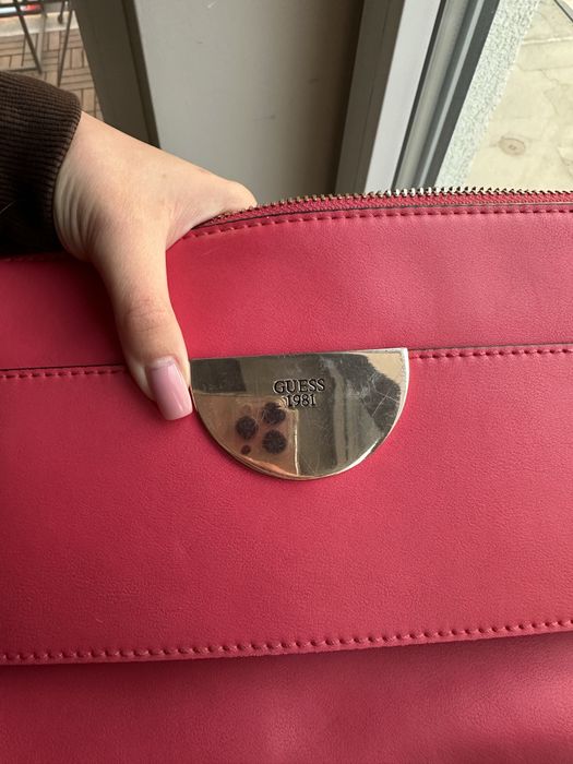 Дамска чанта Guess