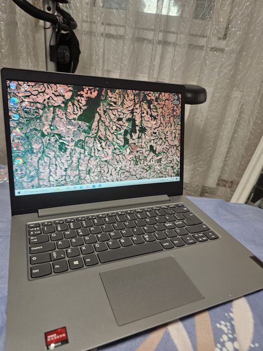 Laptop Lenovo i5 Ram 8Gb ssd cu Windows 10 si office Baterie 4 ore