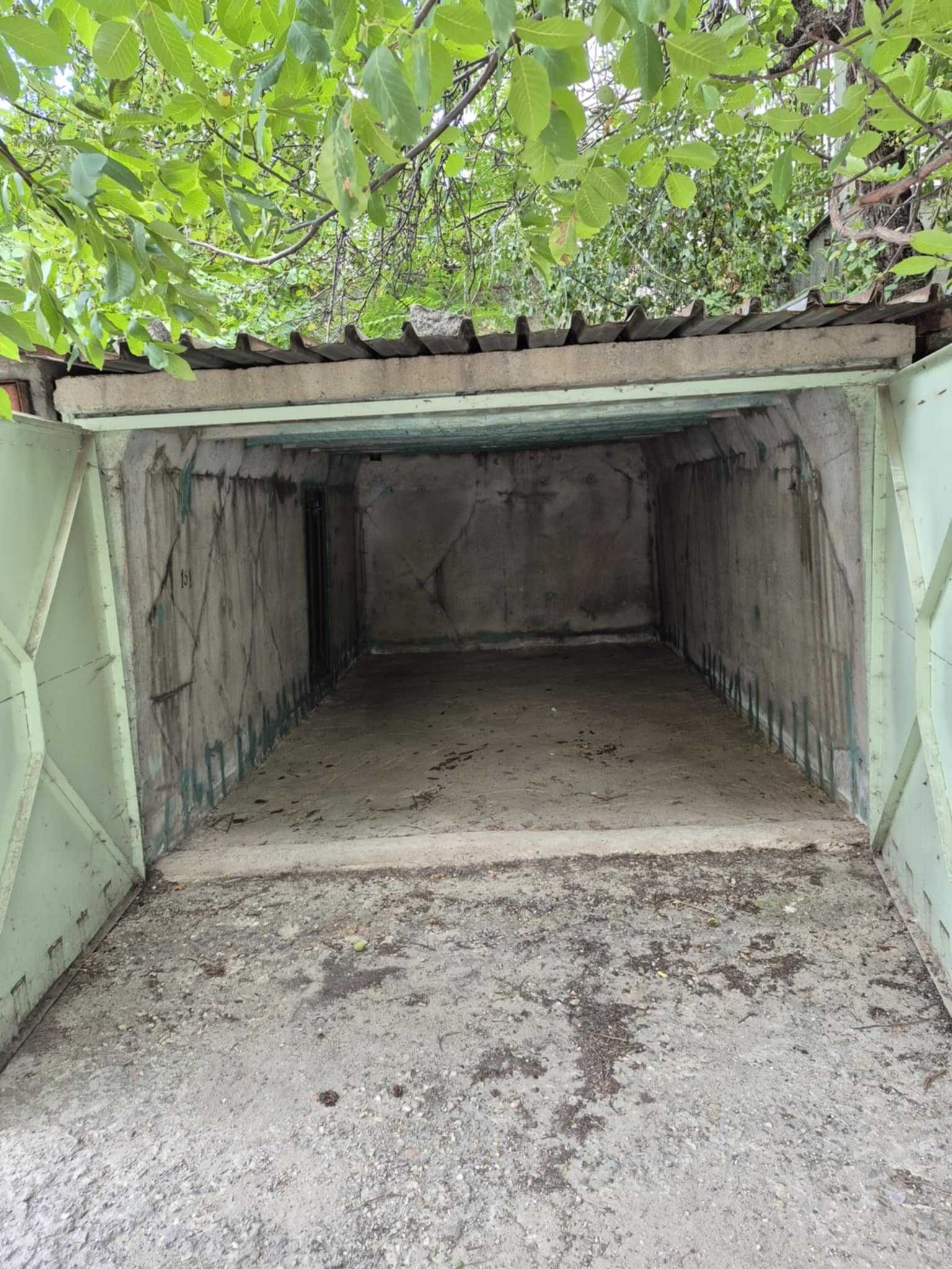 Бетонна гаражна клетка