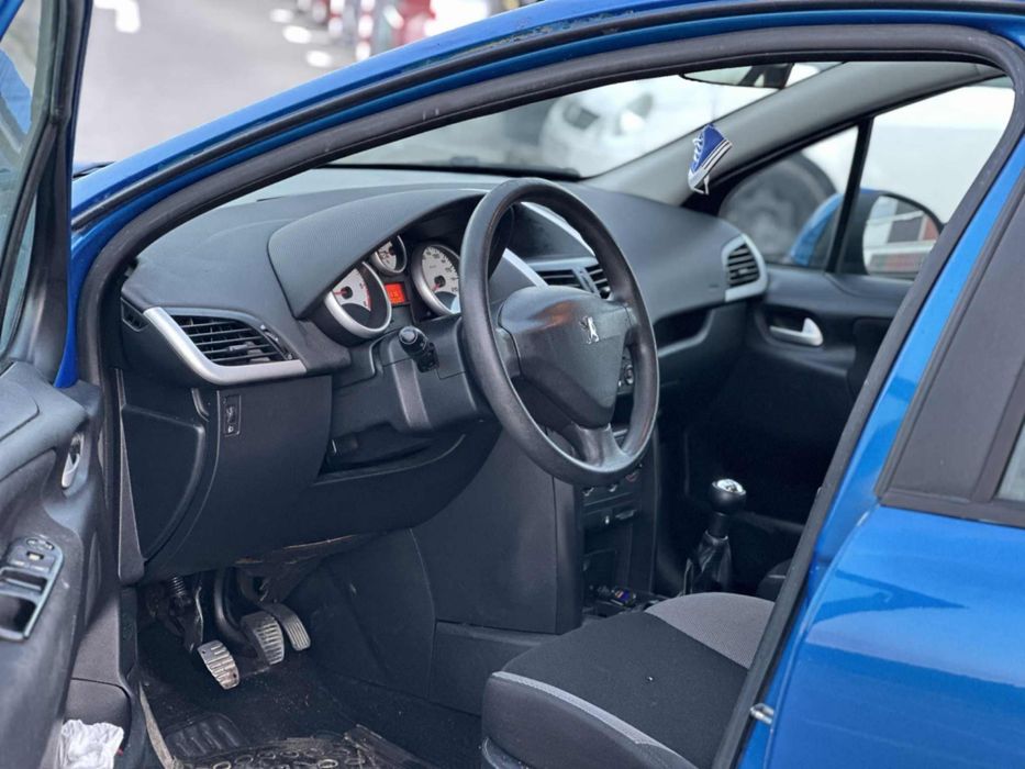 Se Vinde Peugeot 207 2.4 HDi An-2009/km 217000/ Foarte întreținut !