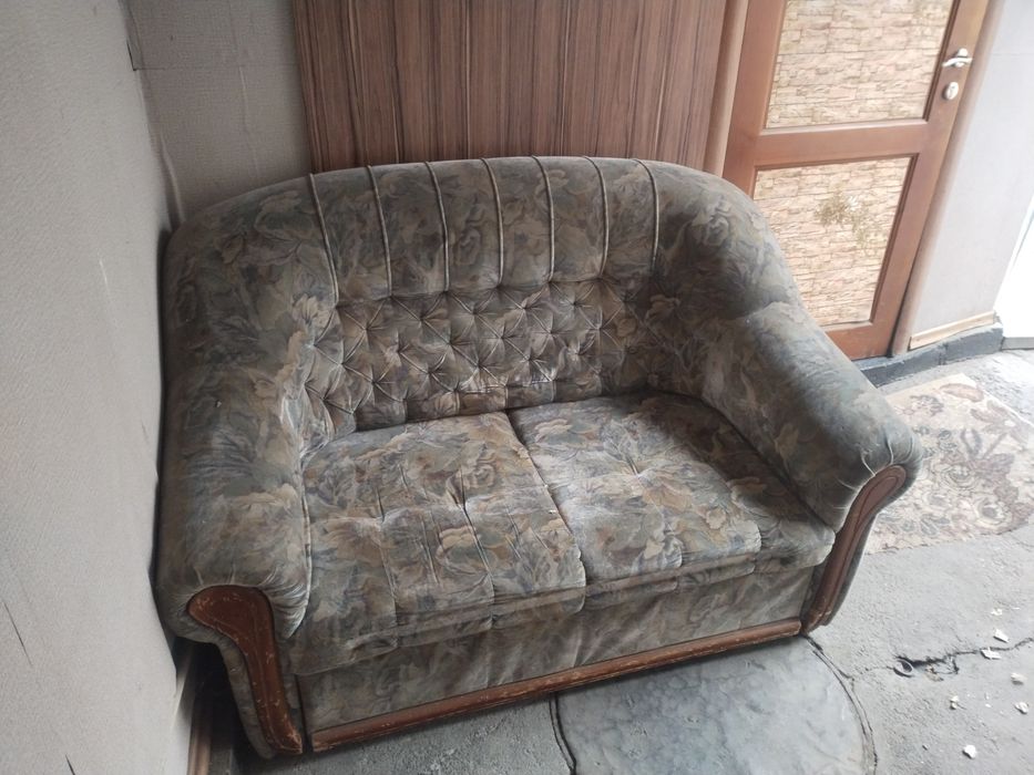 Одам Даром Диван В Хорошем Состоянии