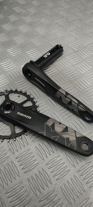 Курбели Sram NX EAGLE DUB 32T черен