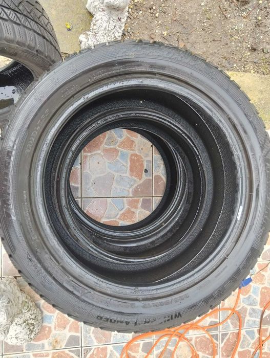 Cauciucuri M+S  225 × 50 × R17