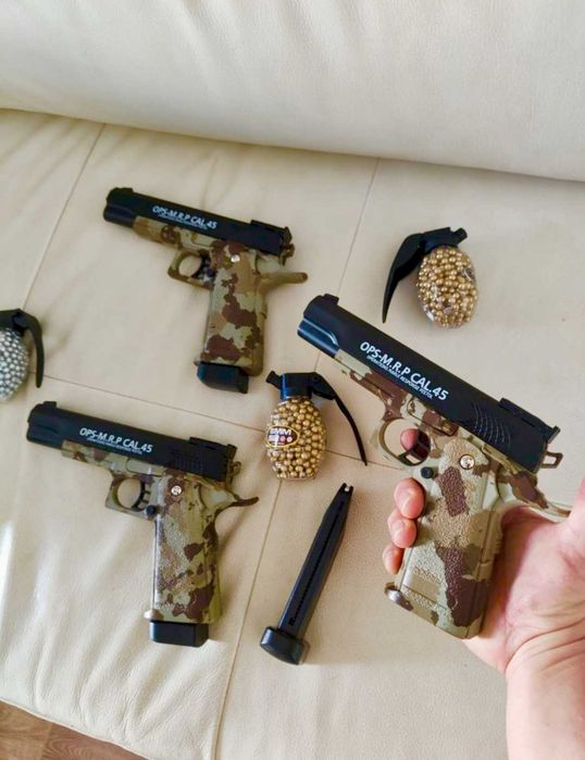 Pistol cu bile airsoft metalic+ bile abs incluse 500buc