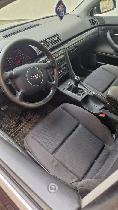 Vând Audi A4 2003