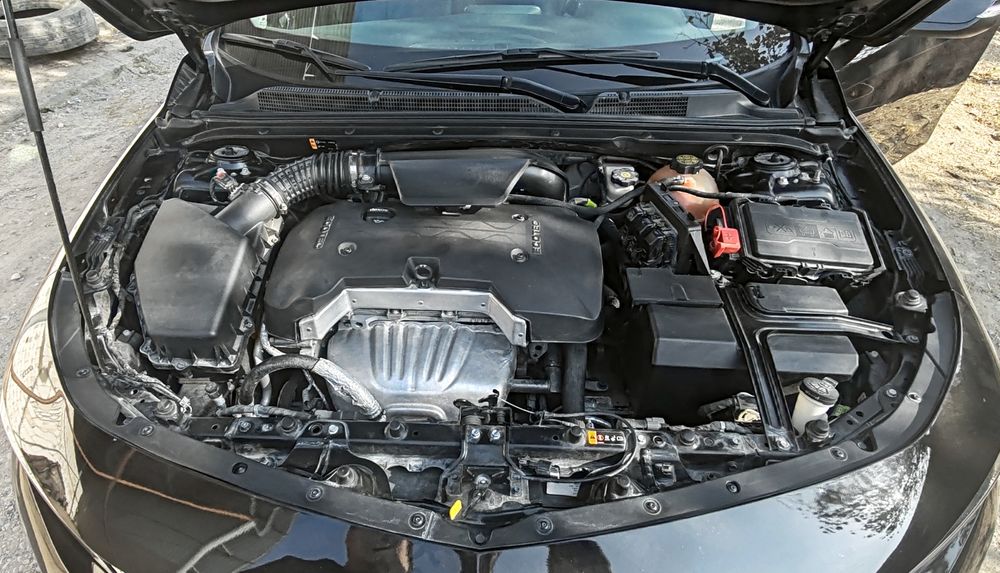 Malibu 2 mator 2.4 sotiladi