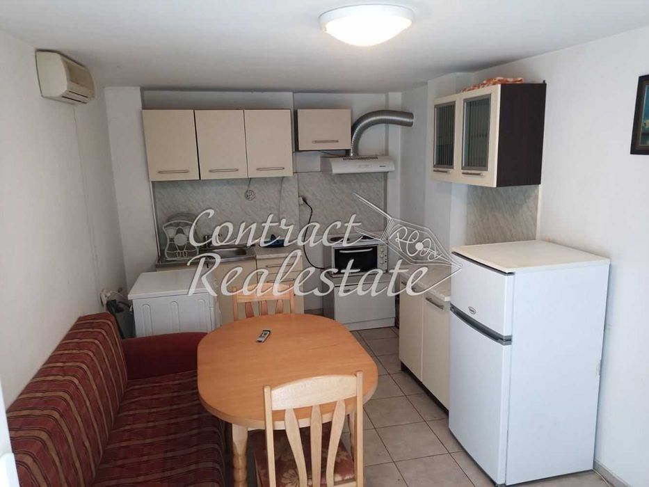 Дава се под наем Двустаен апартамент в Варна, Център - 45 кв.м за 280.5 € - Снимка #2