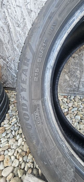 Anvelope Goodyear UltraGrip Performance 3 M+S 215/55 R17 98V XL