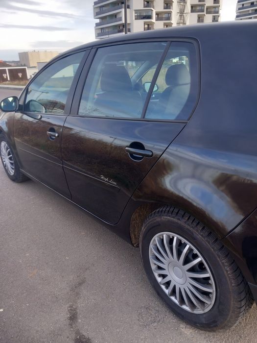 Vand VW Golf 5 2007, motorina, in stare foarte buna de functionare