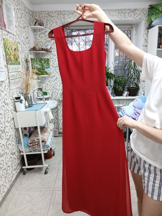 Продам платья размер хs-s носили 1-2 раза в идеальном состоянии