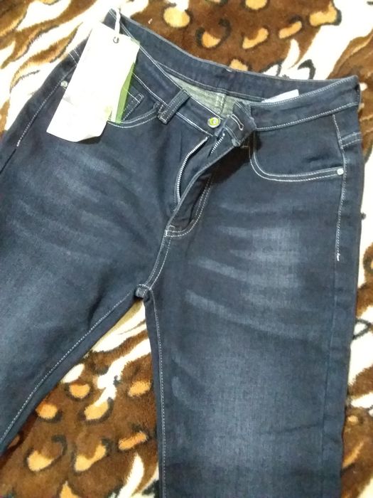 Джинсы новые ,продаю за 100000