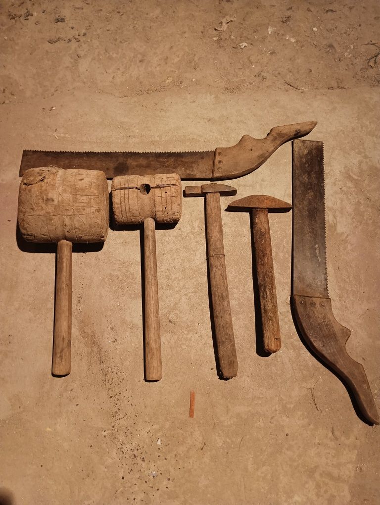 Стари инструменти