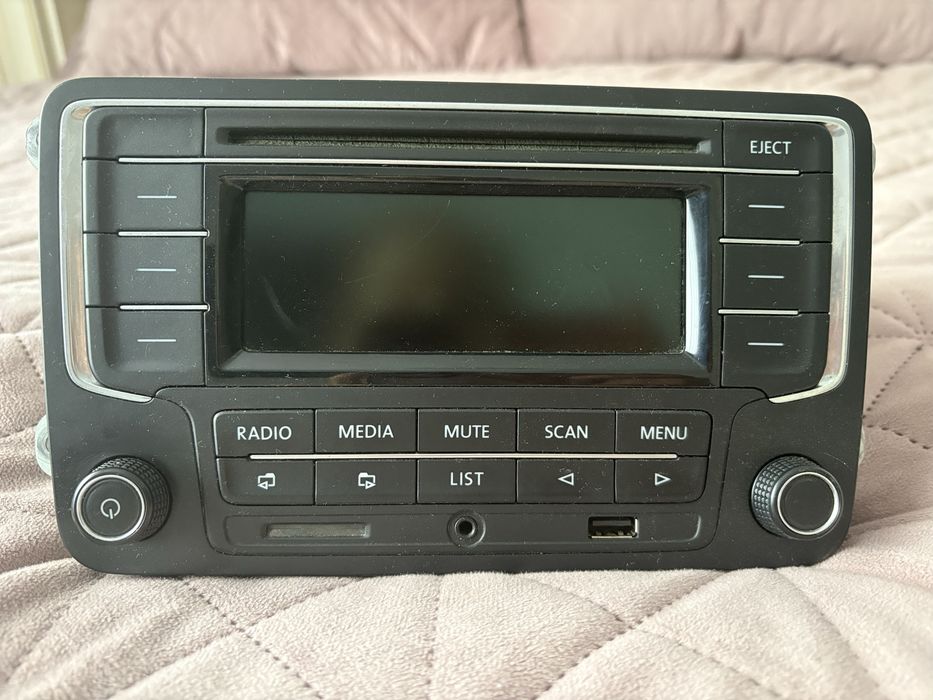 Casetofon Passat B6