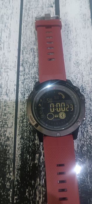 Часовник с блутут