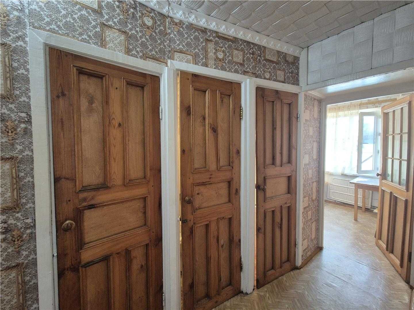 Продам 1 комнатную  квартиру  на 7 мкр  4/5 эт