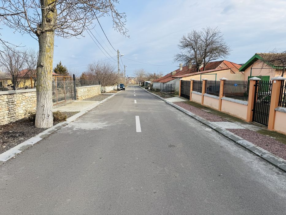 Teren intravilan 1007 mp in Comuna Limanu , toate utilitatile , asfalt