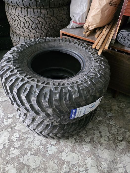 Пара грязевых баллонов