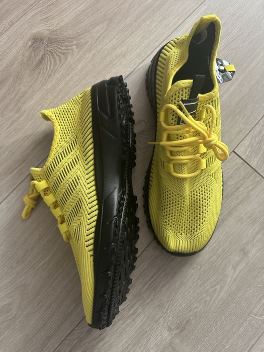 Vand incaltaminte sport